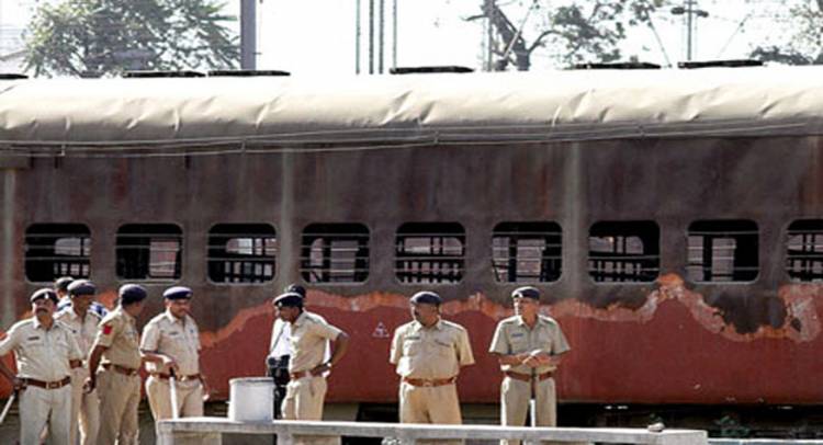 Godhra, Sabarmati Express Train Burning Case: Gujarat High Court commutes death sentence of 11 convicts, all 31 get life imprisonment