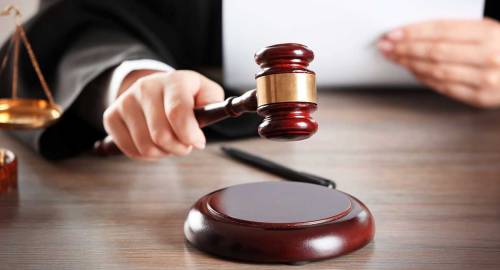 Lawyers stay away from work, protest court fee hike