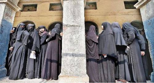 SC asks government to specify its stand on Polygamy