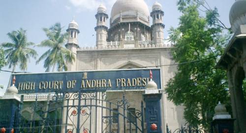 Hyderabad HC: Challenging Law Clerks Recruitment Notification For Leaving Out 3-Year LLB Course Graduates [Read Petition]