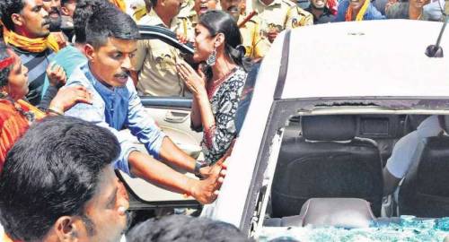 Supreme Court writ fails in Sabarimala as Protesters Prevent Entry of Women into the Temple