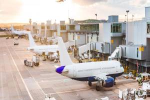 DELHI HIGH COURT REITERATES APPLICATION OF PRINCIPLES OF NATURAL JUSTICE BEFORE CANCELLATION OF AVIATION PERMITS